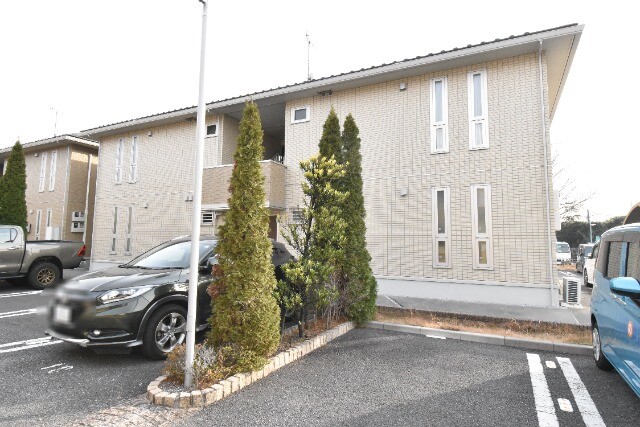 ��ʌ�����s�厚�ΐ_1666-1�̃A�p�[�g�̌����O��