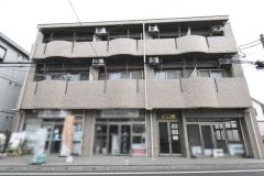 ��ʌ��������܎s�k��{����448�̃}���V�����̌����O��