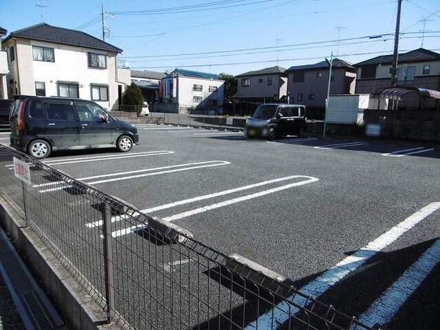 ��ʌ��������܎s��΋撇���Q���ڂ̃A�p�[�g�̒��ԏ�