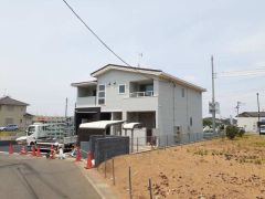 ��ʌ��������܎s���搼��{�R����61-5�̃A�p�[�g�̌����O��