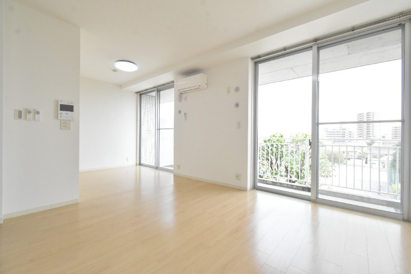 ��ʌ��������܎s�k��y�C���P���ڂ̃}���V�����̋��ԁE���r���O