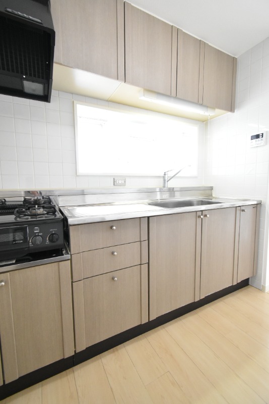 ��ʌ��������܎s�k��y�C���P���ڂ̃}���V�����̃L�b�`��