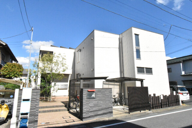 ��ʌ�����s�����Q���ڂ̃}���V�����̌����O��