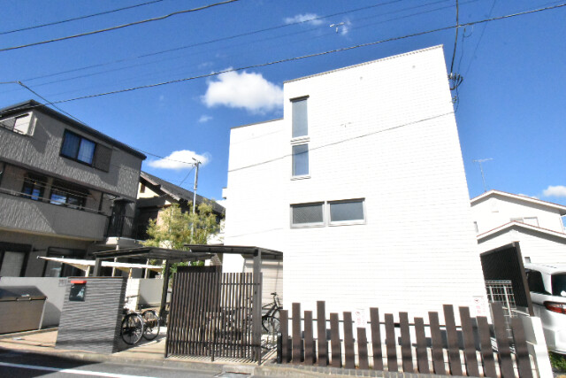 ��ʌ�����s�����Q���ڂ̃}���V�����̌����O��