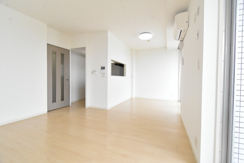 ��ʌ��������܎s�k��y�C���P���ڂ̃}���V�����̋����E���r���O