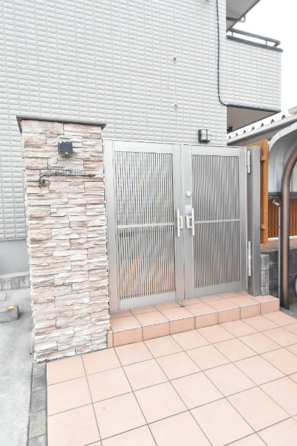 ��ʌ�����s�˒˓��P���ڂ̃}���V�����̃G���g�����X