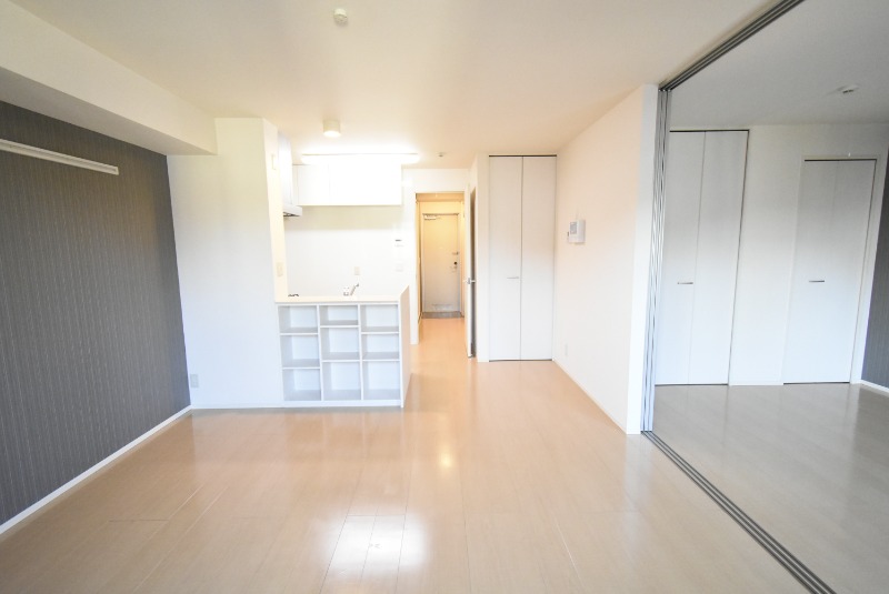 ��ʌ��������܎s�k��{�����̃A�p�[�g�̋��ԁE���r���O