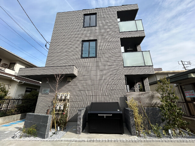 ��ʌ��������܎s�Y�a��j���J�R���ڂ̃}���V�����̌����O��