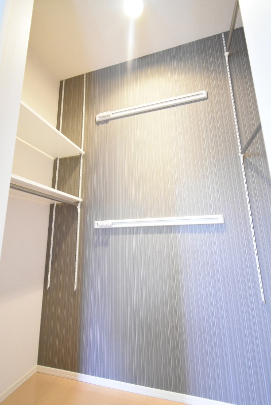 ��ʌ��������܎s�k��{�����̃A�p�[�g�̎��[