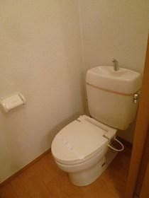 ��ʌ�����s�����J�{���P���ڂ̃A�p�[�g�̃g�C��