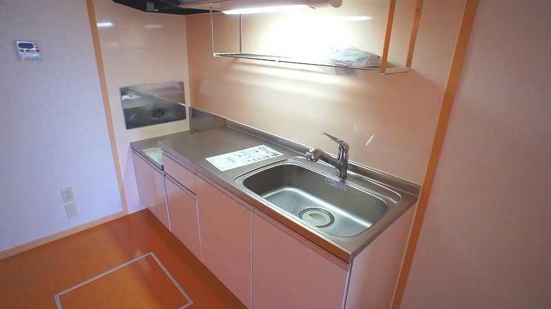 ��ʌ��k�����S�ɓޒ������j�S���ڂ̃A�p�[�g�̃L�b�`��