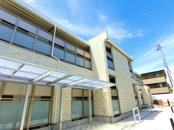 ��ʌ������s�����P���ڂ̃A�p�[�g�̌����O��