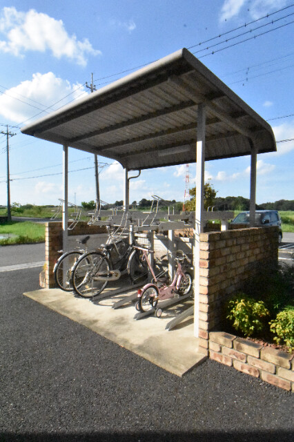 ��ʌ��k�����S�ɓޒ������j�S���ڂ̃A�p�[�g�̂��̑�