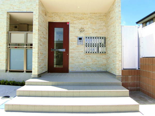 ��ʌ������s�����P���ڂ̃A�p�[�g�̃G���g�����X