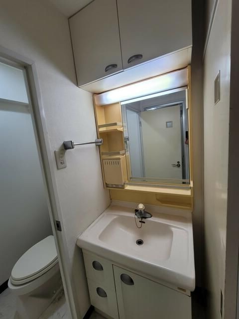 ��ʌ��������܎s��{��听���Q���ڂ̃}���V�����̐��ʏ�