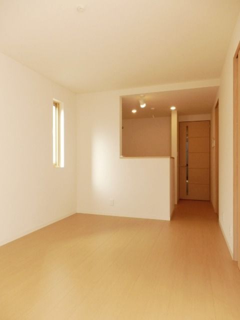 ��ʌ��������܎s����厚�y���̃A�p�[�g�̋��ԁE���r���O