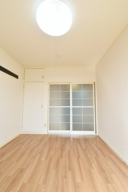 ��ʌ����R�s�厚�k���]�̃A�p�[�g�̋��ԁE���r���O