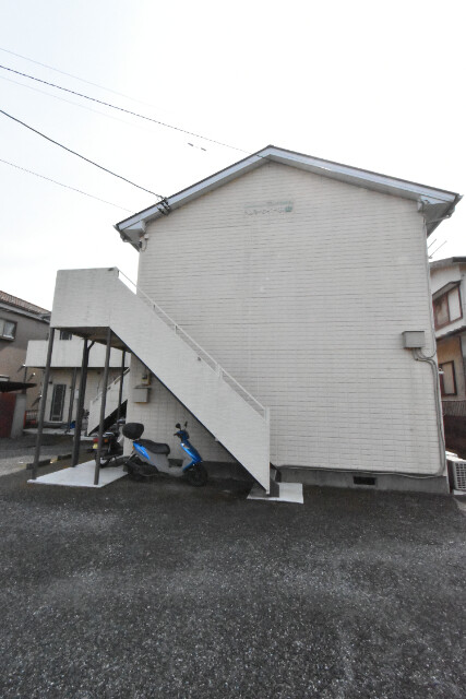 ��ʌ����R�s�厚�k���]�̃A�p�[�g�̌����O��