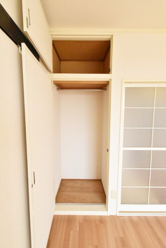 ��ʌ����R�s�厚�k���]�̃A�p�[�g�̎��[