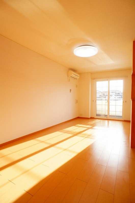 ��ʌ��z�J�s�_�����P���ڂ̃A�p�[�g�̋��ԁE���r���O