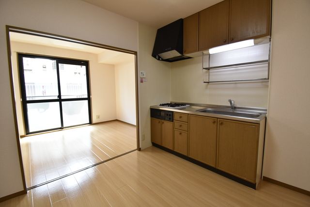 ��ʌ��������܎s�k��g�쒬�P���ڂ̃A�p�[�g�̋��ԁE���r���O