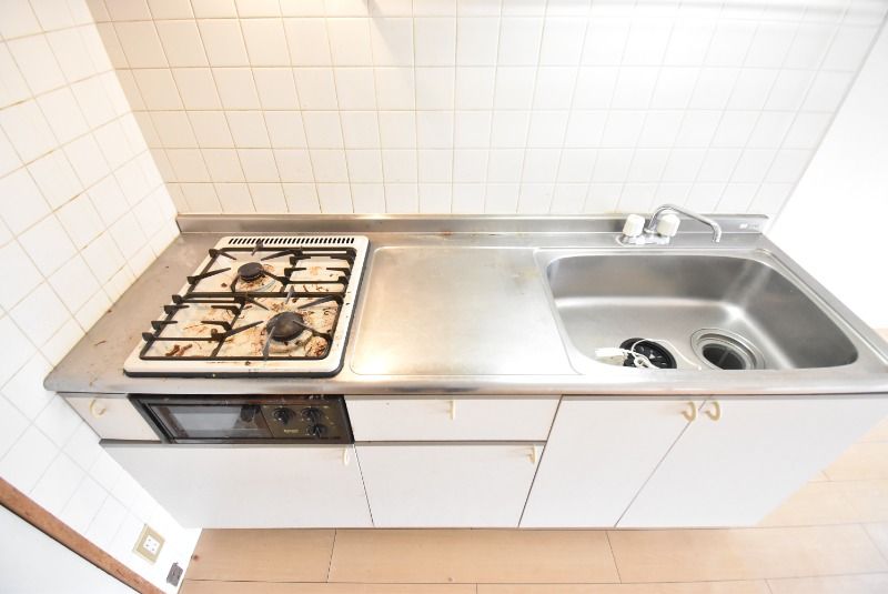 ��ʌ�����s������U���ڂ̃}���V�����̃L�b�`��