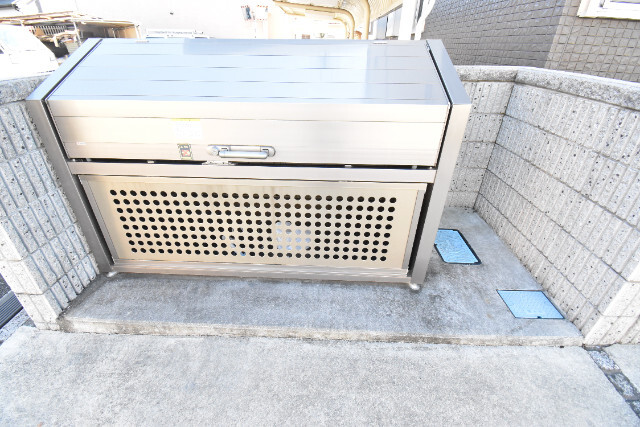 ��ʌ��������܎s�΋�厚�O���̃A�p�[�g�̂��̑�