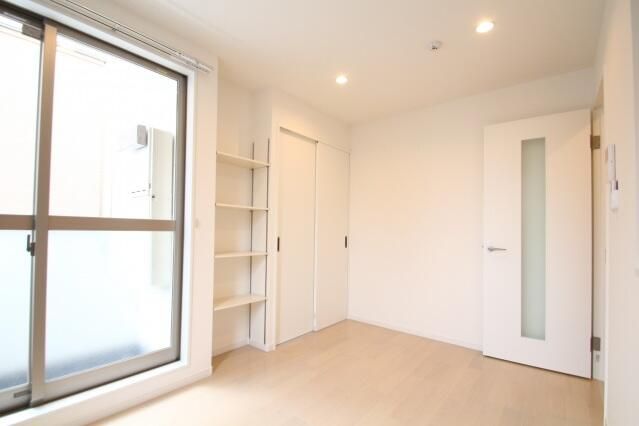 ��ʌ�����s�≺���S���ڂ̃A�p�[�g�̂��̑������E�X�y�[�X