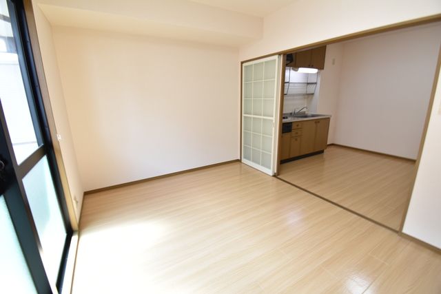 ��ʌ��������܎s�k��g�쒬�P���ڂ̃A�p�[�g�̂��̑�