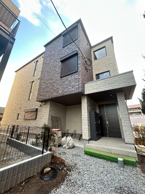 ��ʌ��������܎s�k��听���S���ڂ̃}���V�����̌����O��