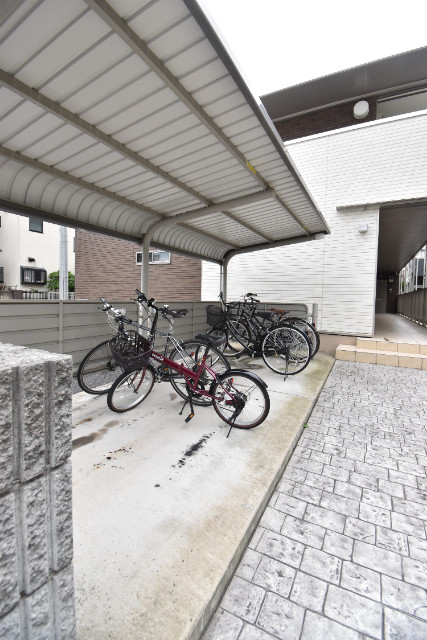 ��ʌ������s�����Q���ڂ̃A�p�[�g�̂��̑�