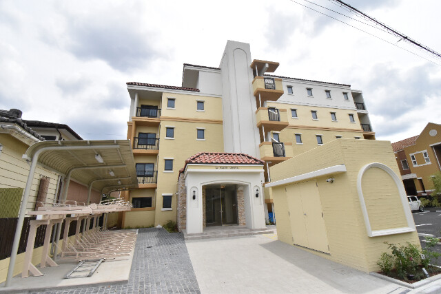 ��ʌ��������܎s��{��听���R���ڂ̃}���V�����̌����O��