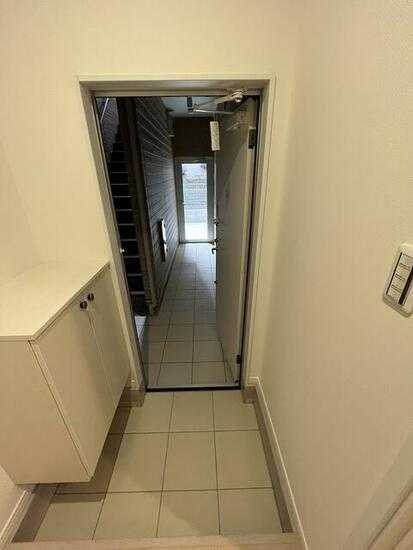 ��ʌ������s�����T���ڂ̃A�p�[�g�̌���