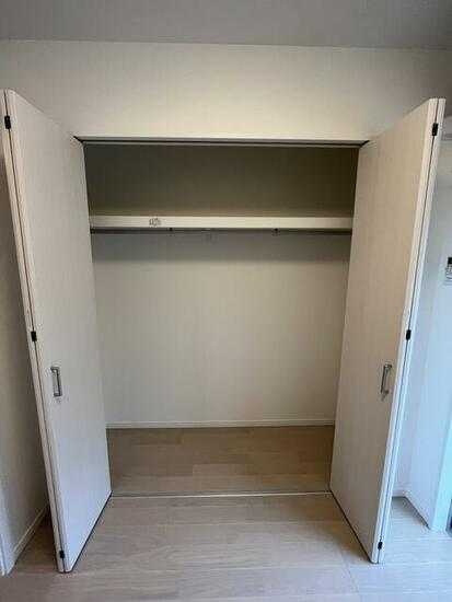 ��ʌ������s�����T���ڂ̃A�p�[�g�̎��[