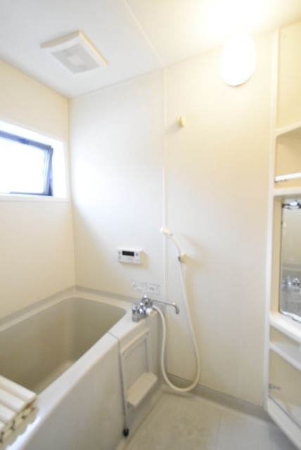 ��ʌ��������܎s�k��{�����̃e���X�n�E�X�̃o�X