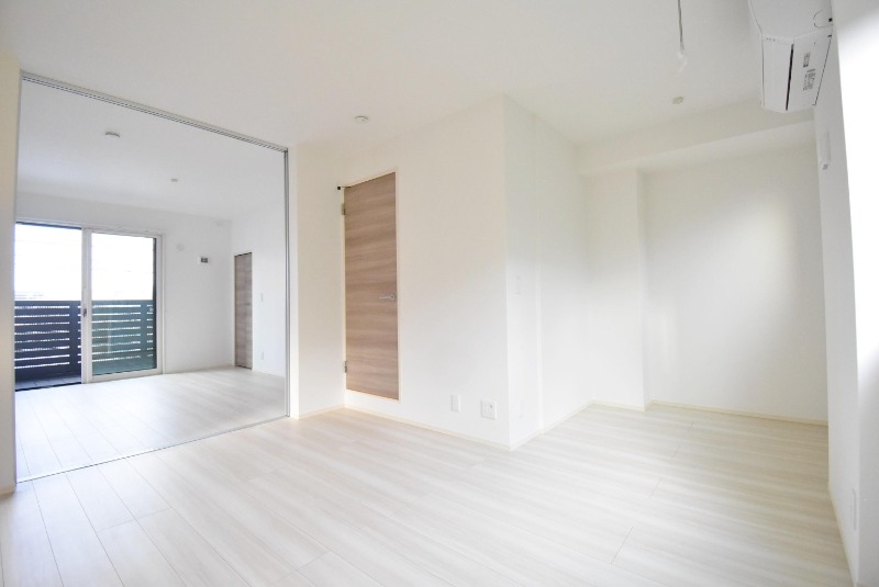 ��ʌ��������܎s��{����ؒ��Q���ڂ̃A�p�[�g�̂��̑������E�X�y�[�X