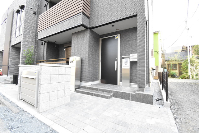 ��ʌ��������܎s��{����ؒ��Q���ڂ̃A�p�[�g�̃G���g�����X