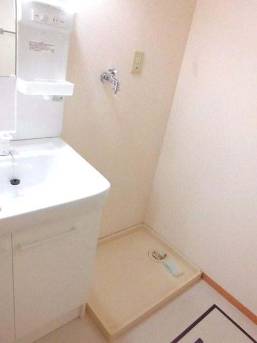 ��ʌ��������܎s�΋挴�R�S���ڂ̃e���X�n�E�X�̂��̑�