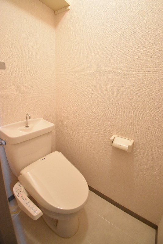 ��ʌ�����s������U���ڂ̃A�p�[�g�̃g�C��