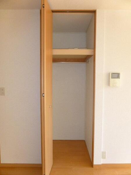 ��ʌ��z�J�s�����{���̃A�p�[�g�̂��̑�