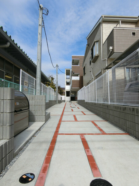 ��ʌ������s�����̃}���V�����̃G���g�����X