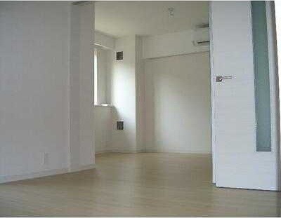 ��ʌ��������܎s�������˂S���ڂ̃}���V�����̋��ԁE���r���O