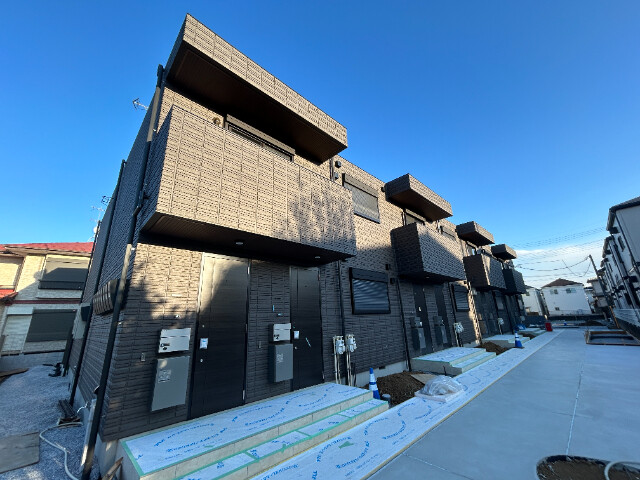 ��ʌ��������܎s�k��y�C���Q���ڂ̃}���V�����̌����O��