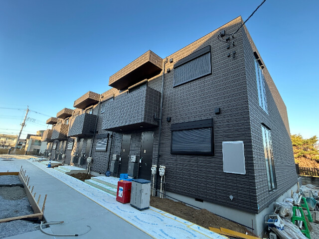 ��ʌ��������܎s�k��y�C���Q���ڂ̃}���V�����̌����O��