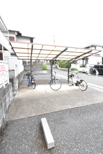 ��ʌ��������܎s�΋擌�Y�a�R���ڂ̃A�p�[�g�̂��̑�