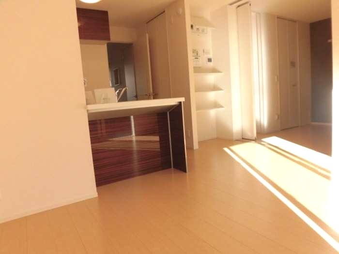 ��ʌ��z�J�s���]���Q���ڂ̃A�p�[�g�̋��ԁE���r���O