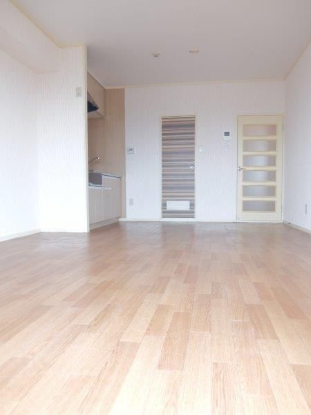 ��ʌ������s�������̃A�p�[�g�̋��ԁE���r���O