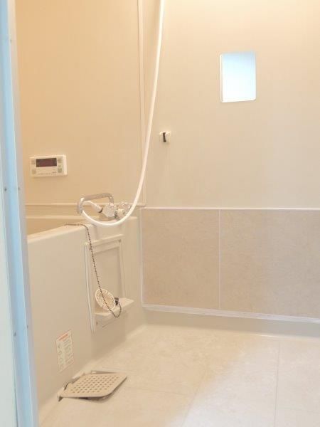 ��ʌ������s�������̃A�p�[�g�̃o�X