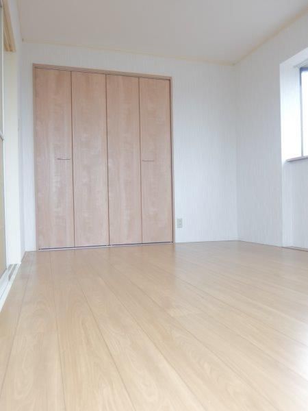 ��ʌ������s�������̃A�p�[�g�̂��̑������E�X�y�[�X