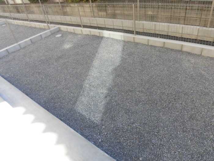 ��ʌ��z�J�s���]���Q���ڂ̃A�p�[�g�̃o���R�j�[